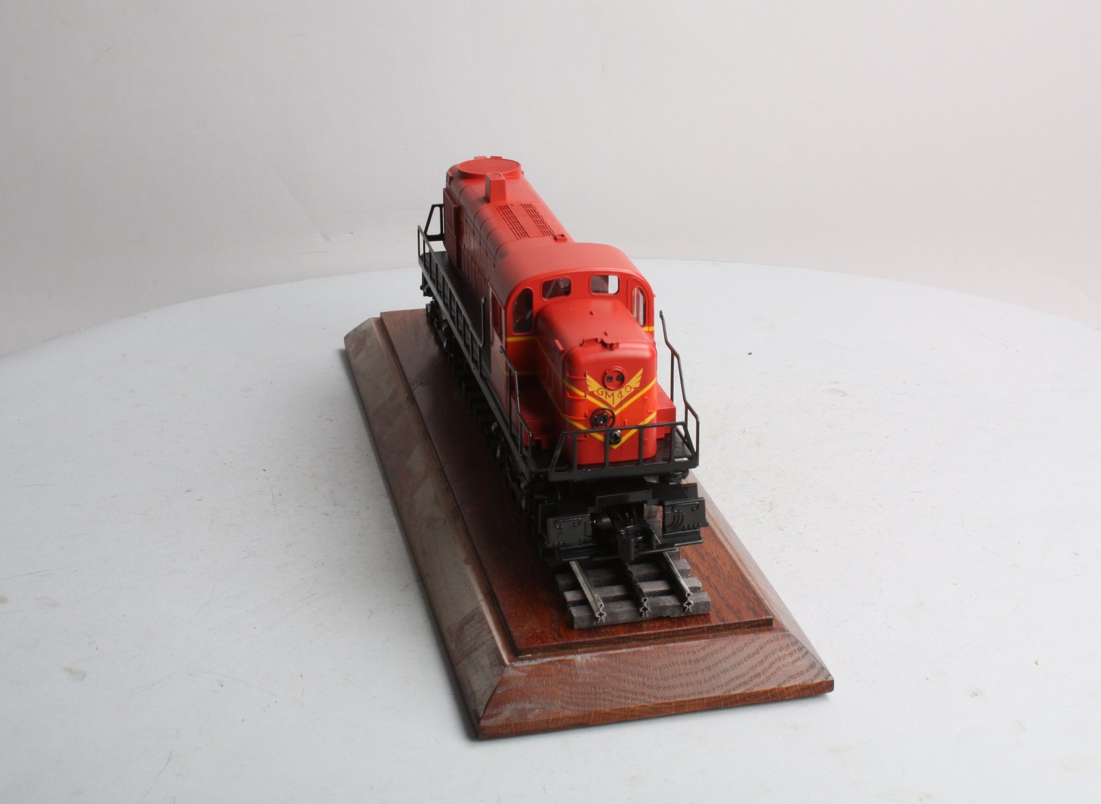 Lionel 6-18554 O Gauge GM&O RS-3 Diesel Locomotive #721 with Display Case MT/Box