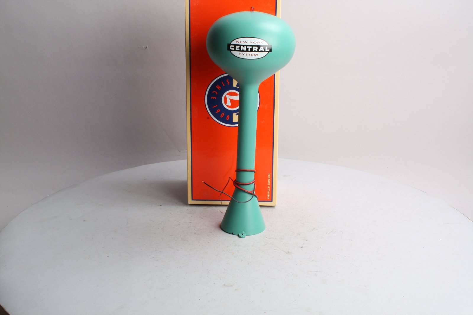 Lionel 6-24288 O Scale NYC Blinking Light Water Tower LN/Box