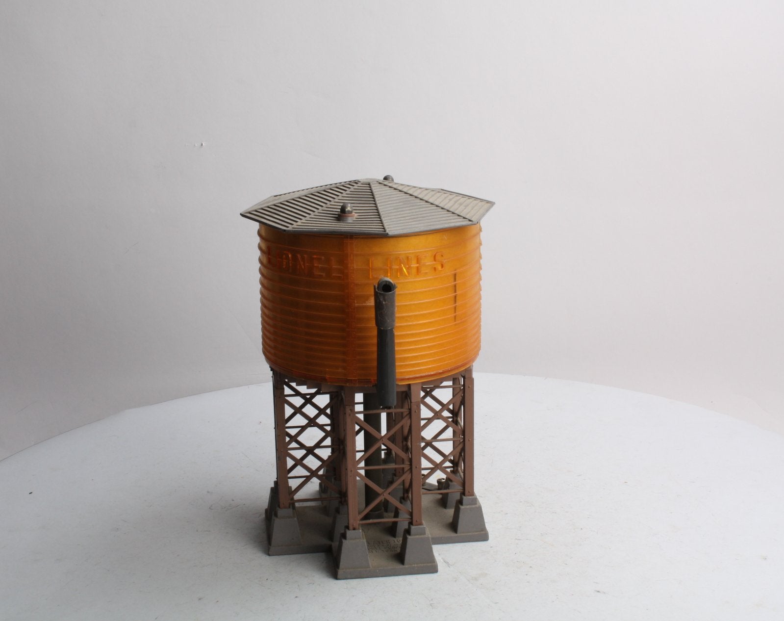 Lionel 30 Vintage O Operating Water Tower EX