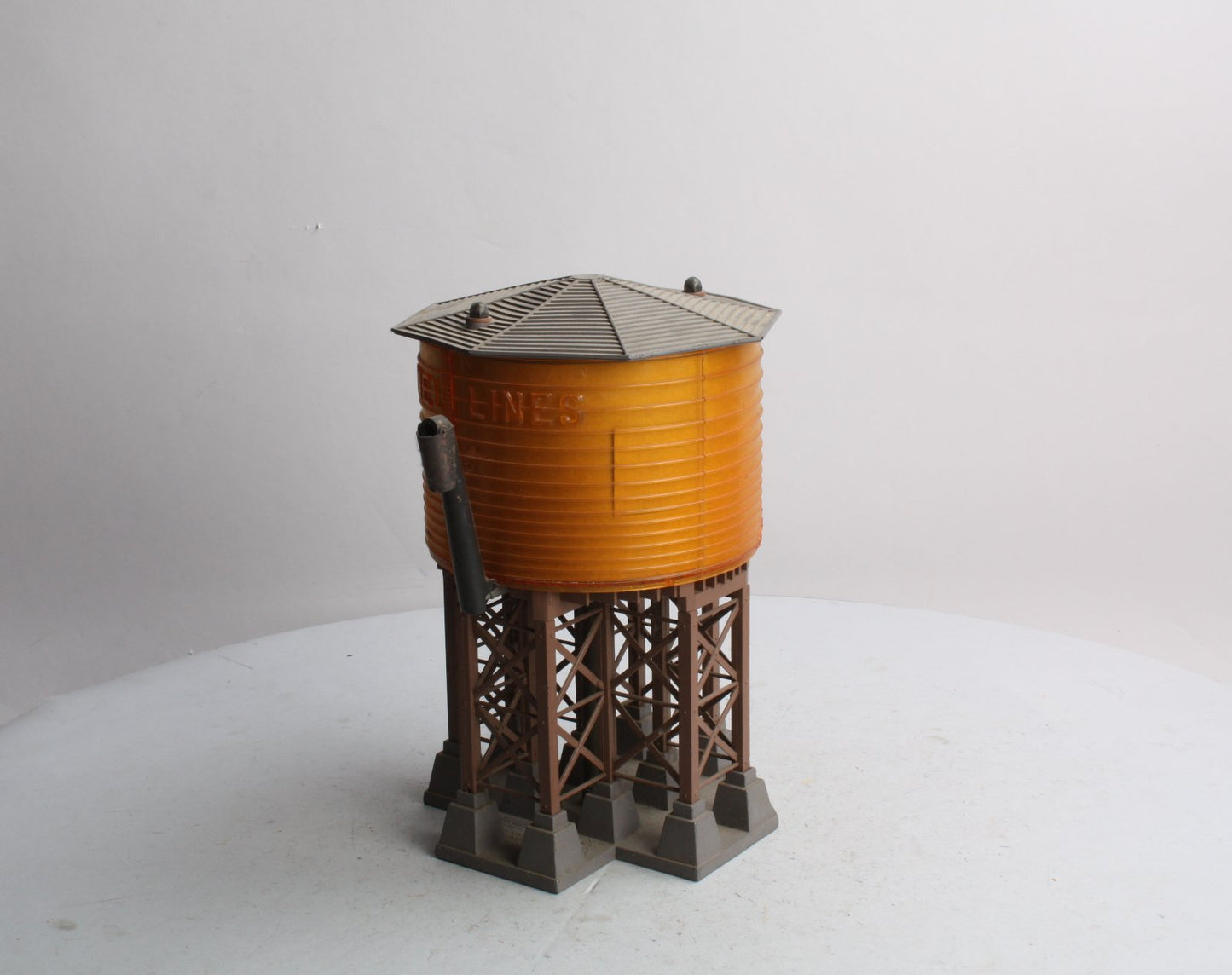 Lionel 30 Vintage O Operating Water Tower EX