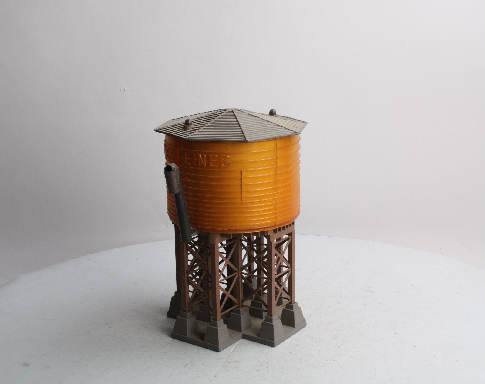 Lionel 30 Vintage O Operating Water Tower EX