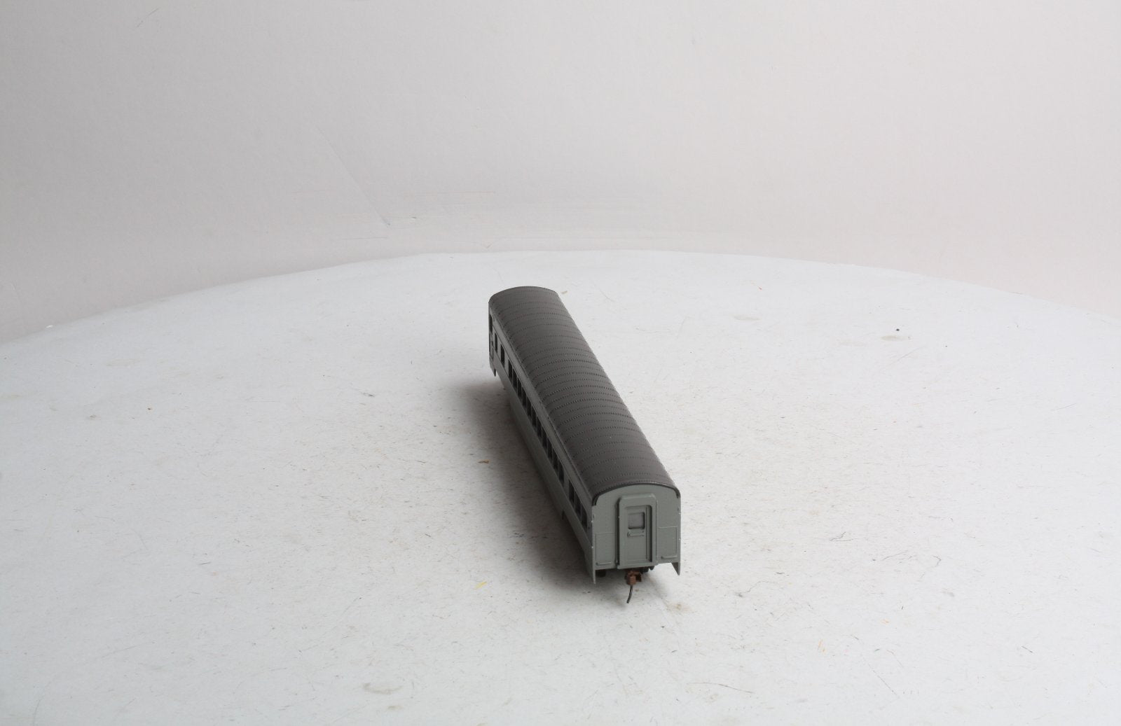 Con-Cor 0001-000914-1 HO Scale Southern Pacific 2211 72FT Passenger Car