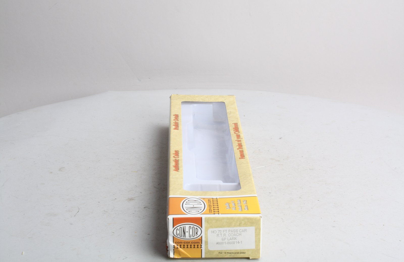 Con-Cor 0001-000914-1 HO Scale Southern Pacific 2211 72FT Passenger Car