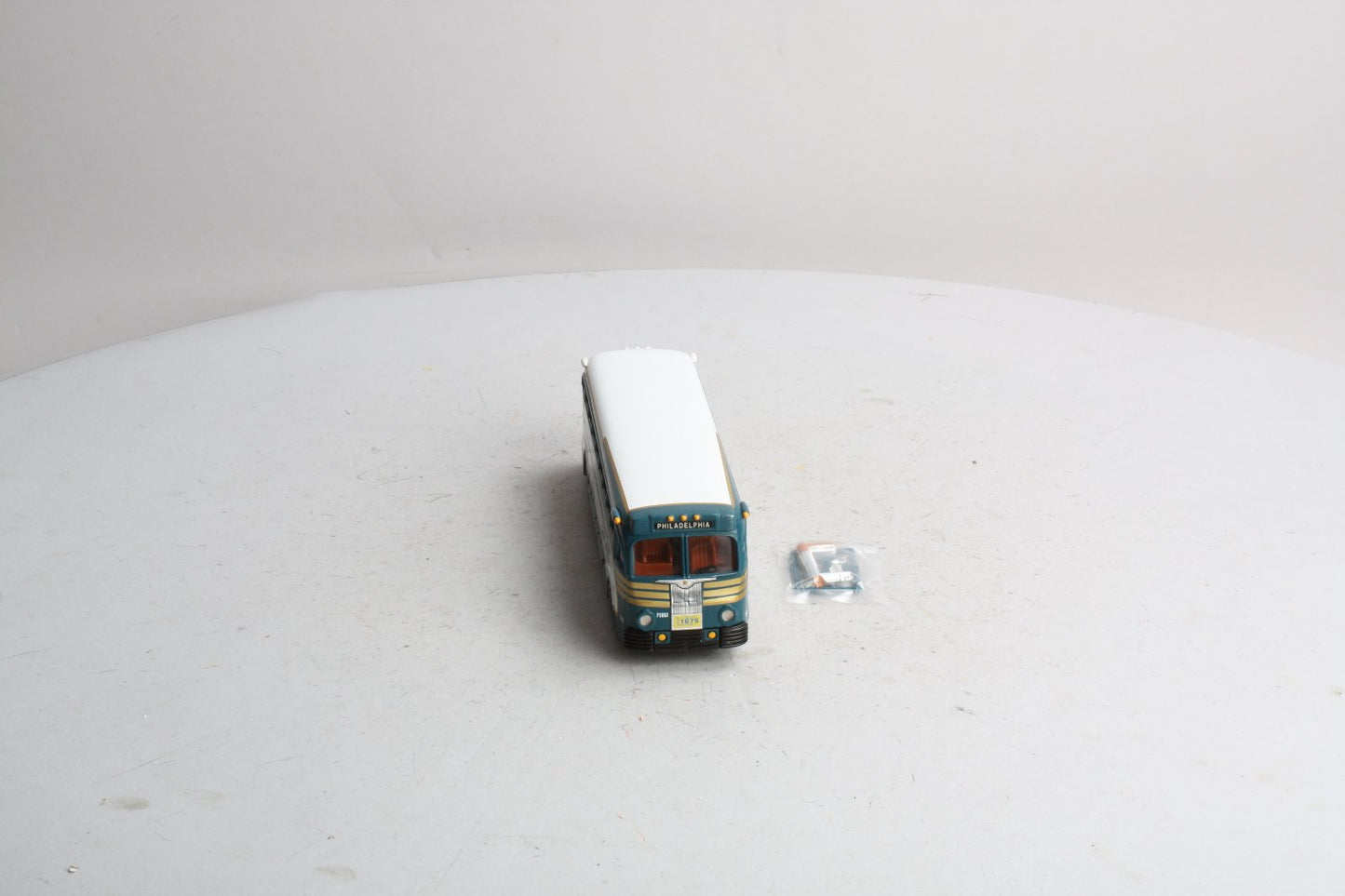 Corgi 98461 1:50 1994 Battle of Britain Yellow Coach Philadelphia Bus Lines #743