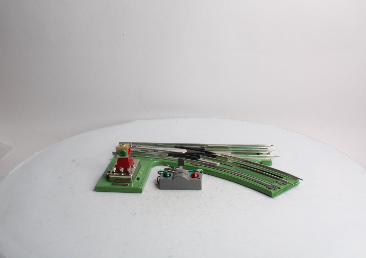 MTH 10-4001 Standard Gauge Right Hand 42" Diameter Switch Track LN/Box