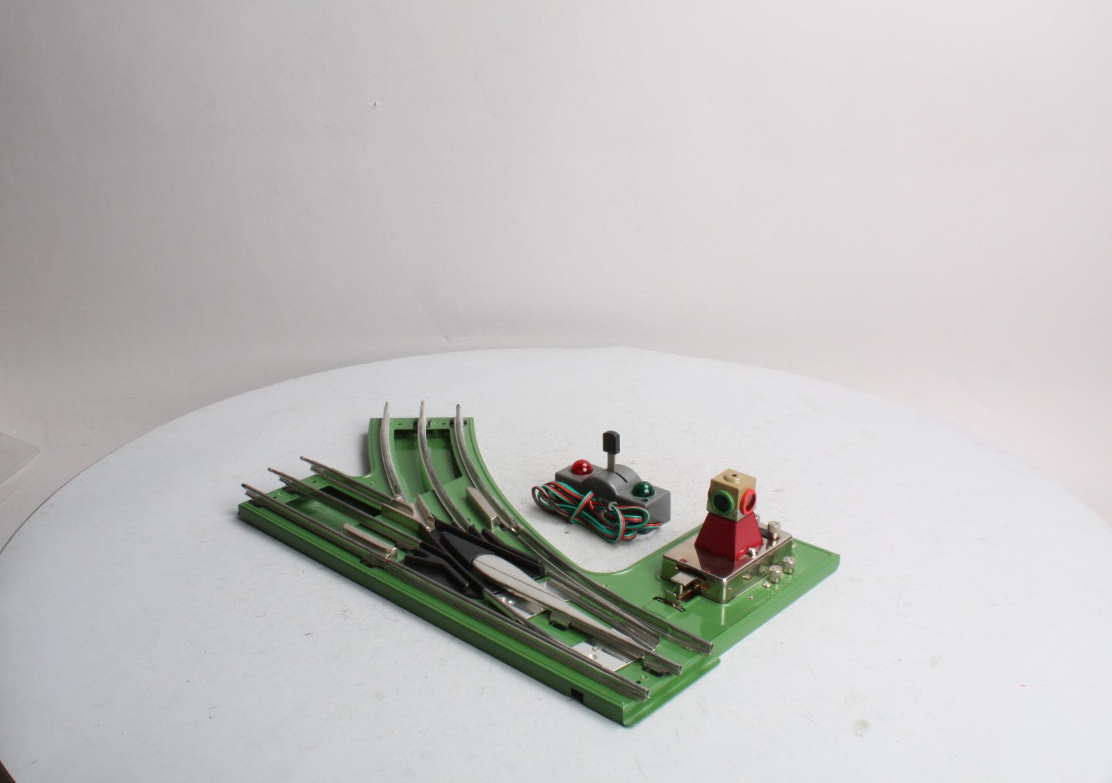 MTH 10-4001 Standard Gauge Right Hand 42