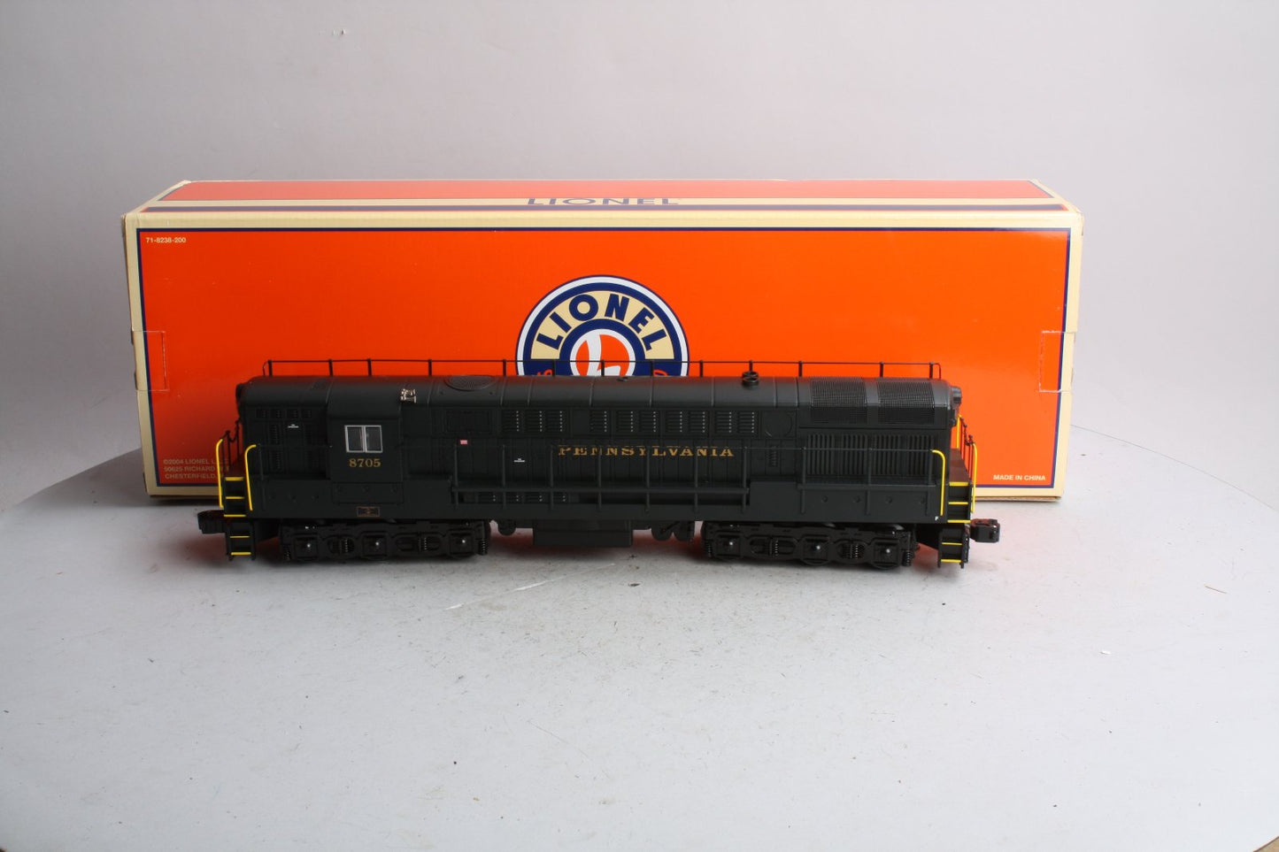 Lionel 6-52315 O Gauge TCA Pennsylvania RR FM Trainmaster Diesel Engine #8705 LN/Box