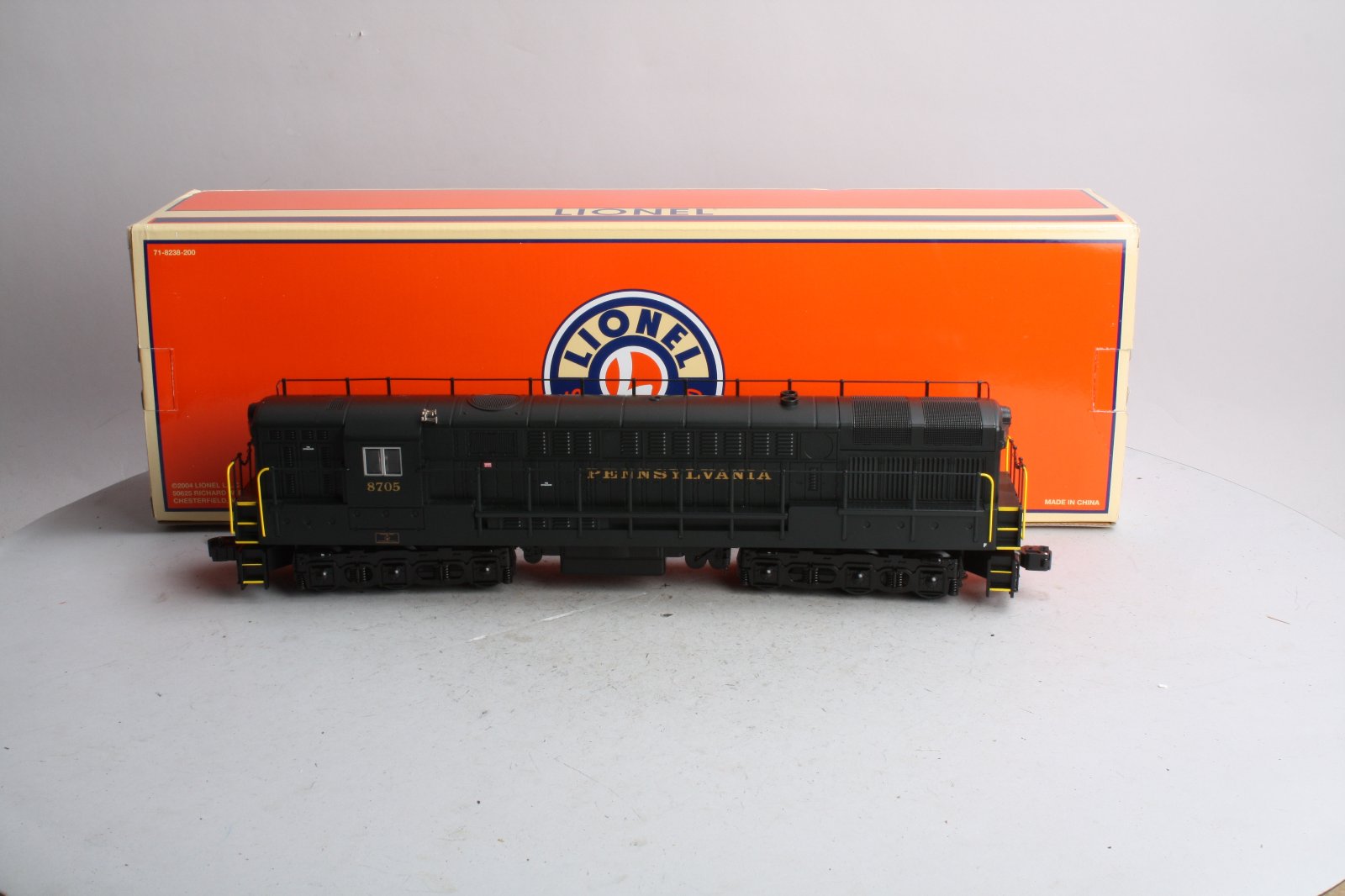 Lionel 6-52315 O Gauge TCA Pennsylvania RR FM Trainmaster Diesel Engine #8705 LN/Box