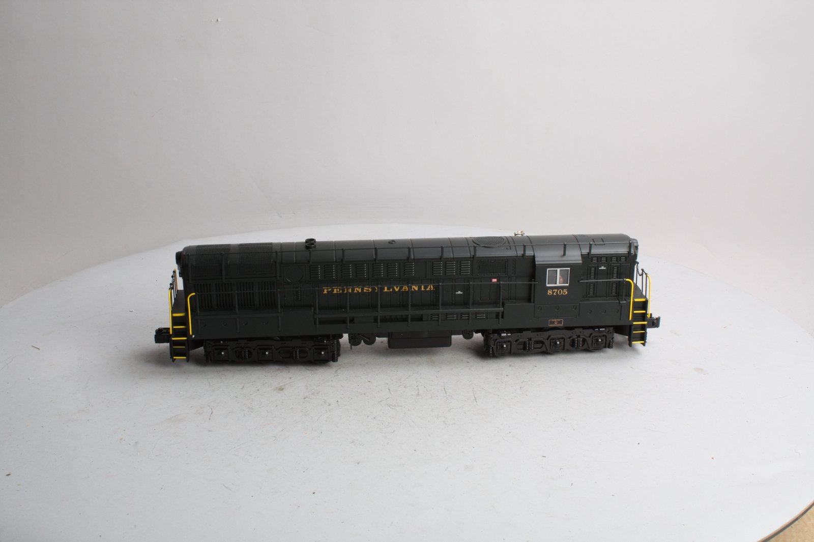 Lionel 6-52315 O Gauge TCA Pennsylvania RR FM Trainmaster Diesel Engine #8705 LN/Box
