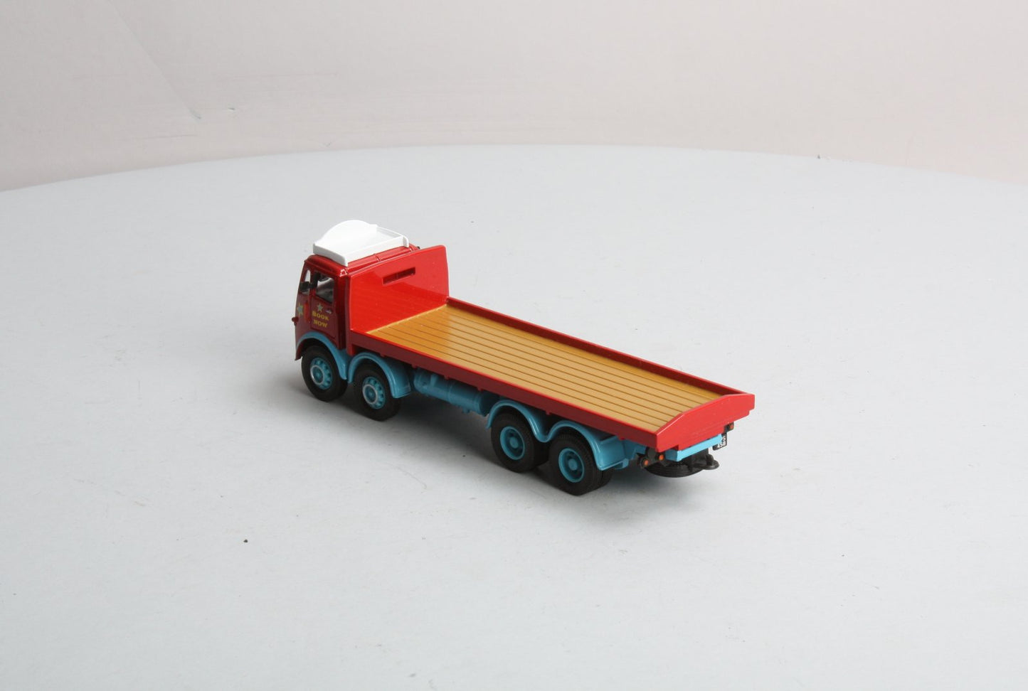 Corgi 97957 1:50 Chipperfields Circus - ERF 8-Wheel Rigid Truck LN/Box