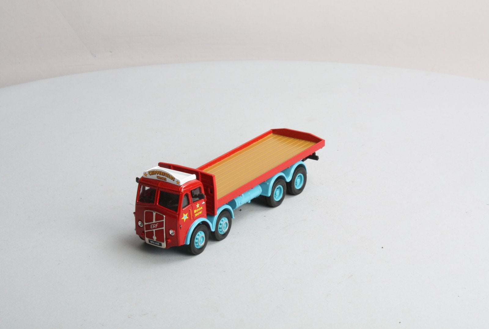 Corgi 97957 1:50 Chipperfields Circus - ERF 8-Wheel Rigid Truck LN/Box