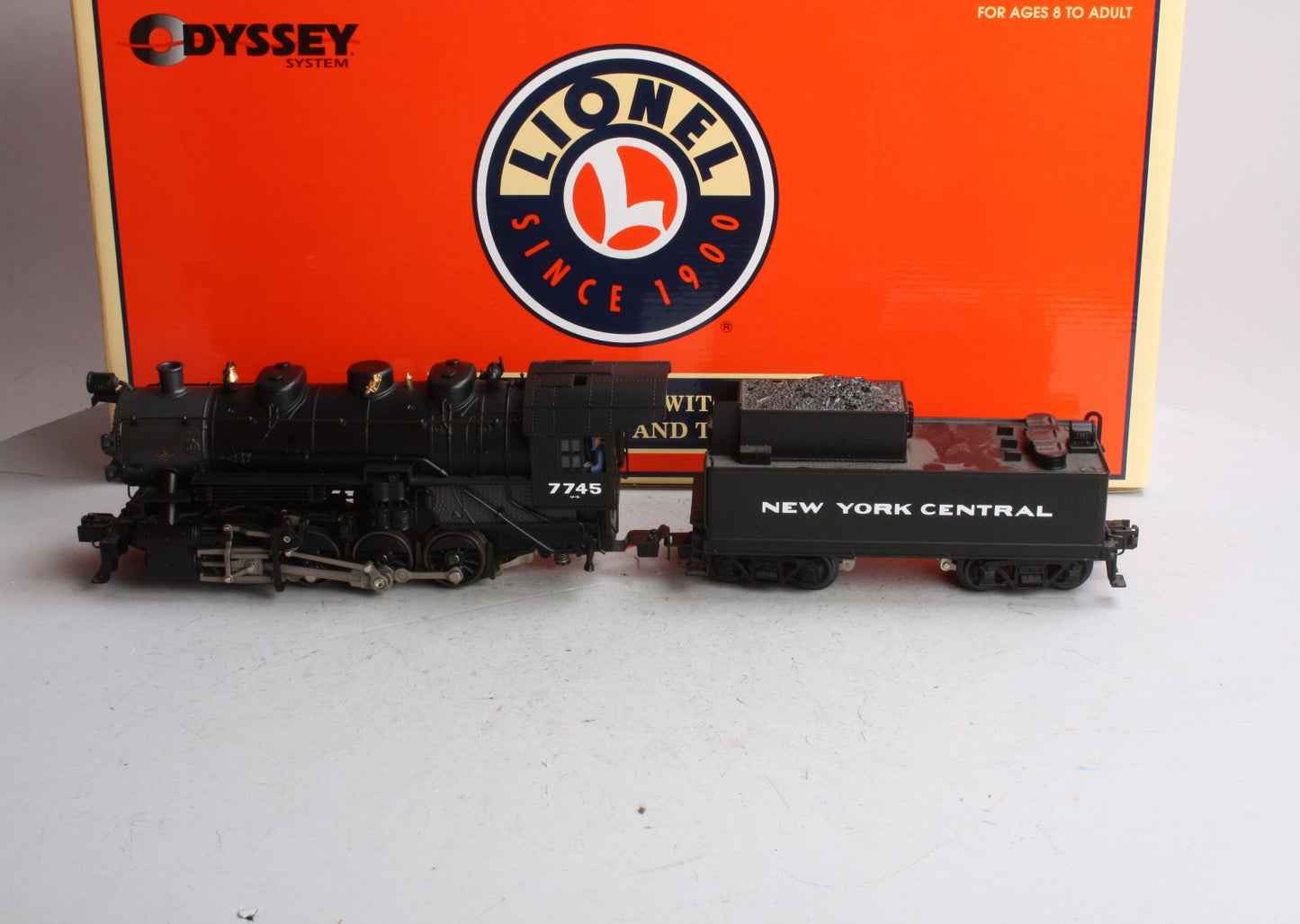 Lionel 6-28080 O NYC USRA 0-8-0 Steam Locomotive and Tender #7745 LN/Box
