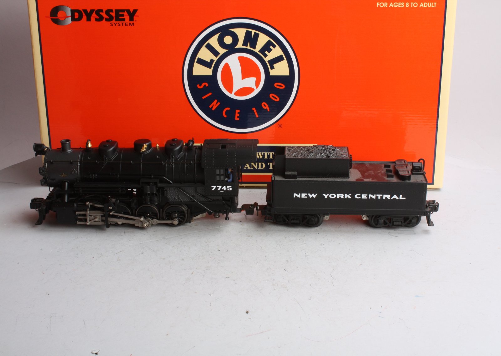 Lionel 6-28080 O NYC USRA 0-8-0 Steam Locomotive and Tender #7745 LN/Box