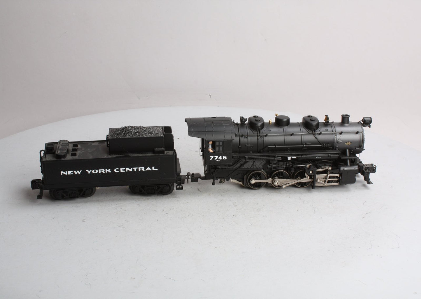 Lionel 6-28080 O NYC USRA 0-8-0 Steam Locomotive and Tender #7745 LN/Box
