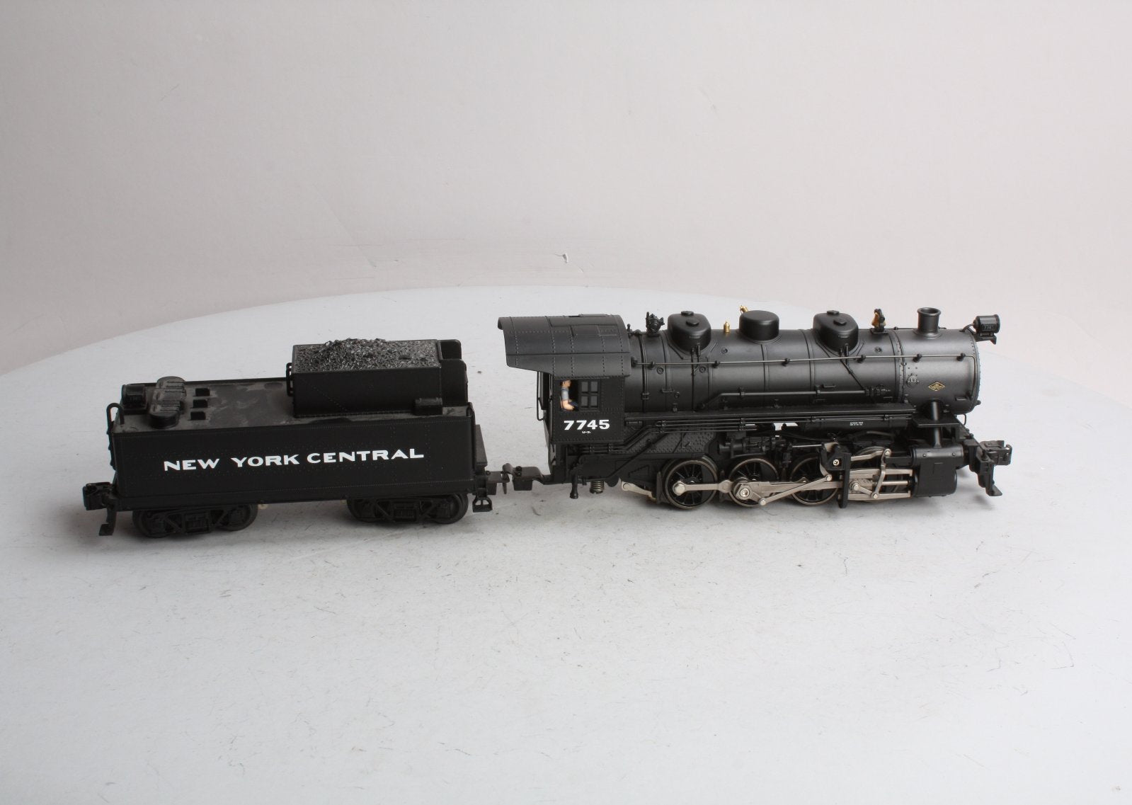 Lionel 6-28080 O NYC USRA 0-8-0 Steam Locomotive and Tender #7745 LN/Box