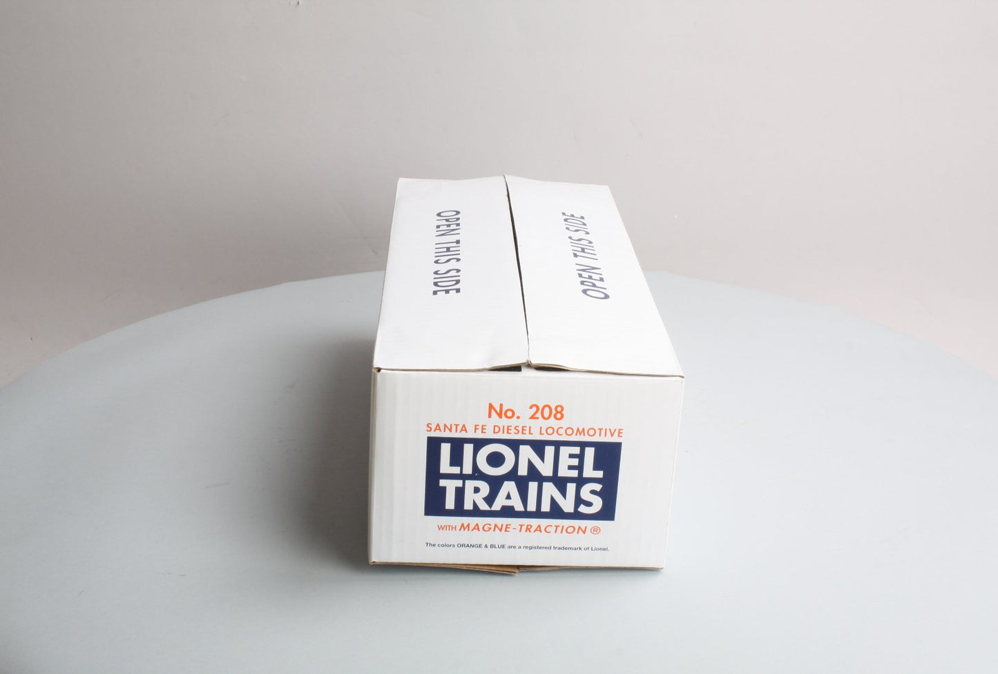 Lionel 6-58600 O Gauge LCCA Santa Fe Alco AA Diesel Locomotive Set #208 MT/Box