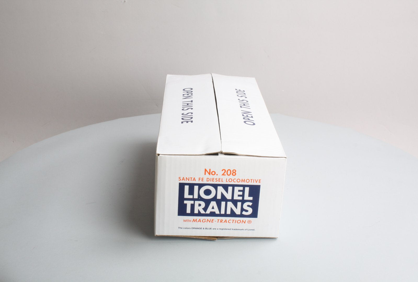 Lionel 6-58600 O Gauge LCCA Santa Fe Alco AA Diesel Locomotive Set #208 MT/Box