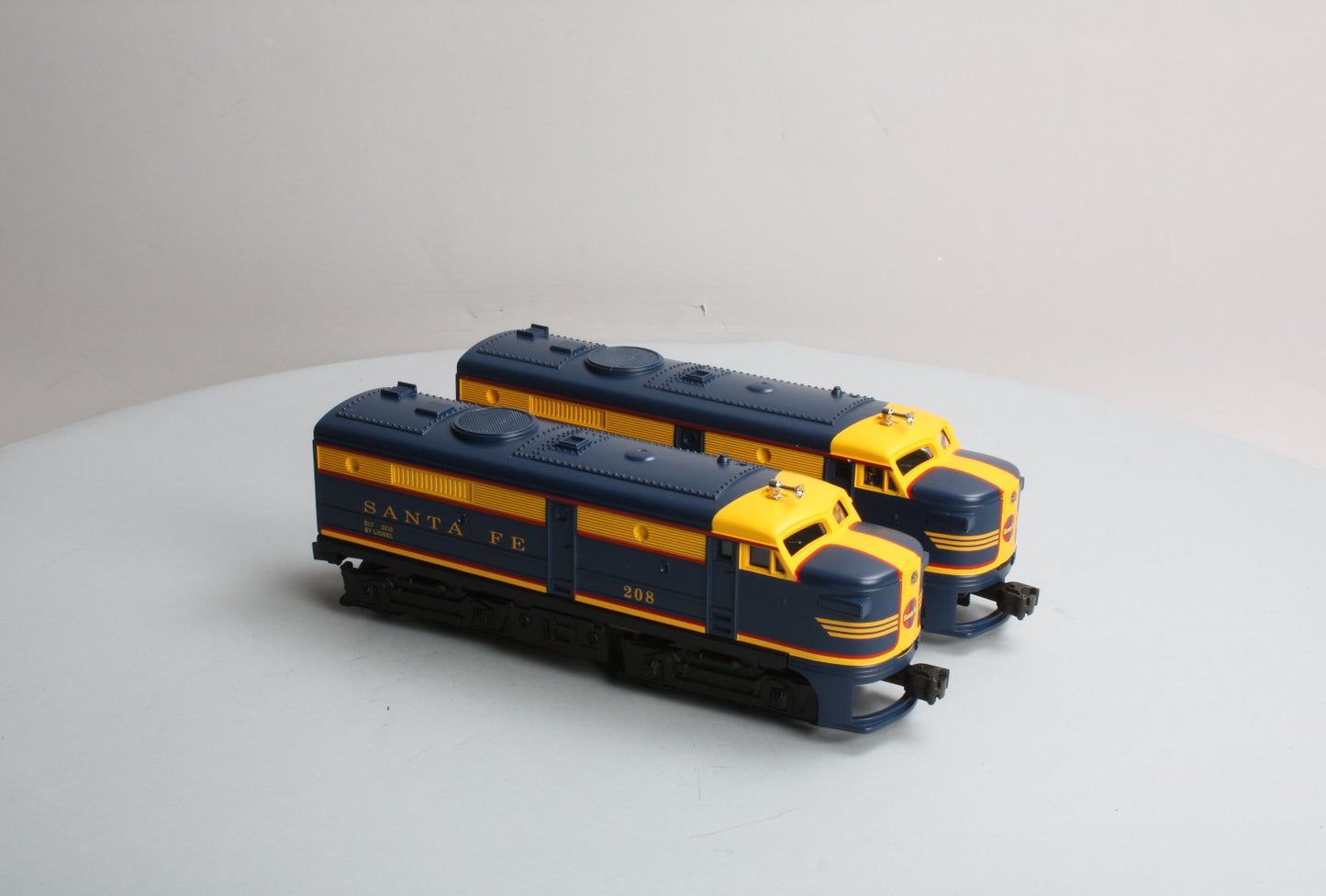 Lionel 6-58600 O Gauge LCCA Santa Fe Alco AA Diesel Locomotive Set #208 MT/Box