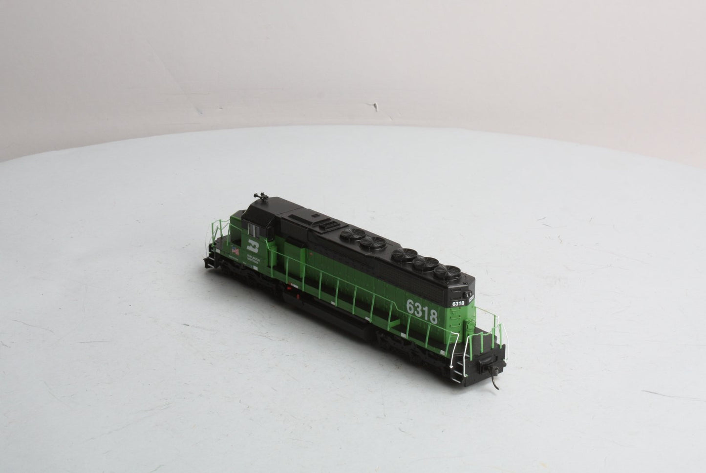 Athearn 93543 HO Scale Burlington Northern SD40 Diesel Locomotive #6318 LN/Box