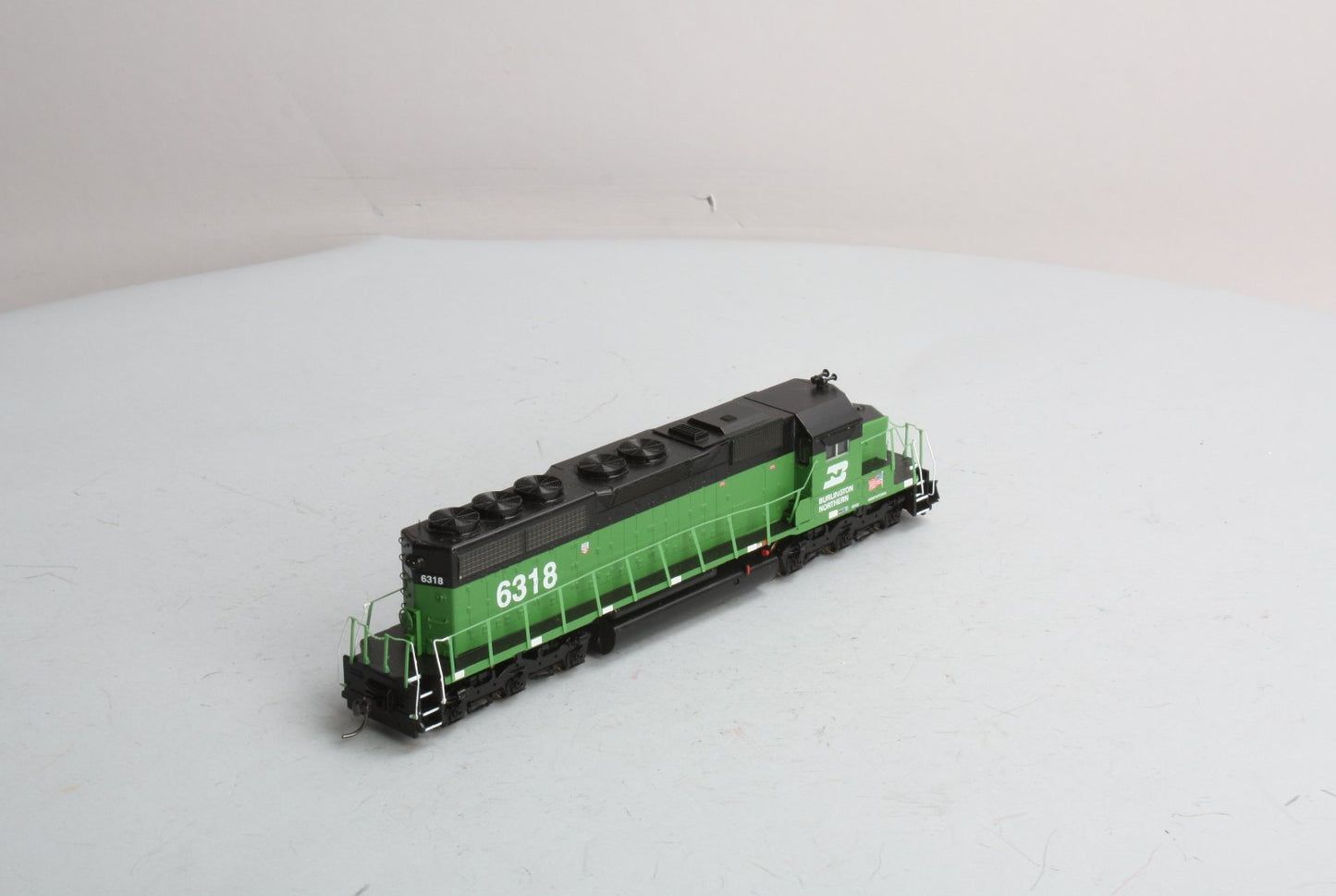 Athearn 93543 HO Scale Burlington Northern SD40 Diesel Locomotive #6318 LN/Box