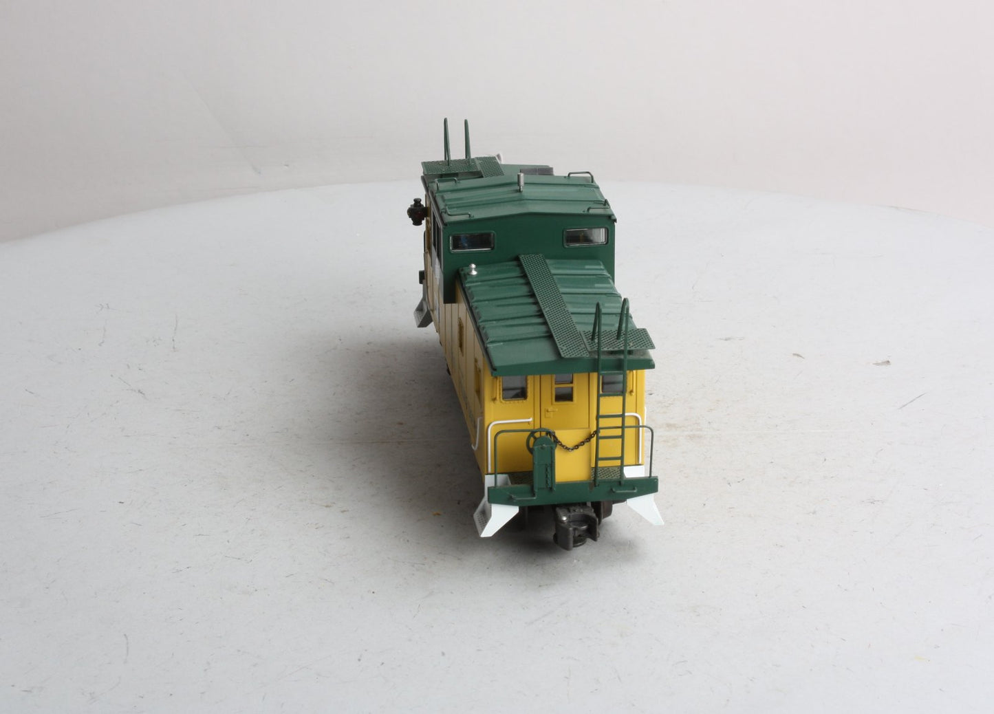 K-Line K613-1311 O Gauge Chicago & North Western Extended Vision Caboose #12560 LN/Box