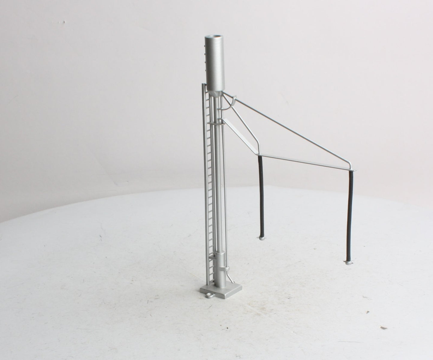 MTH 30-11040 O Scale Sanding Tower Steel & Die Cast Metal LN/Box
