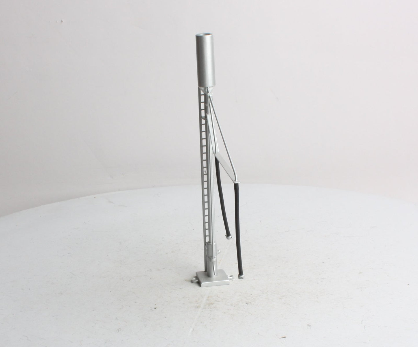 MTH 30-11040 O Scale Sanding Tower Steel & Die Cast Metal LN/Box