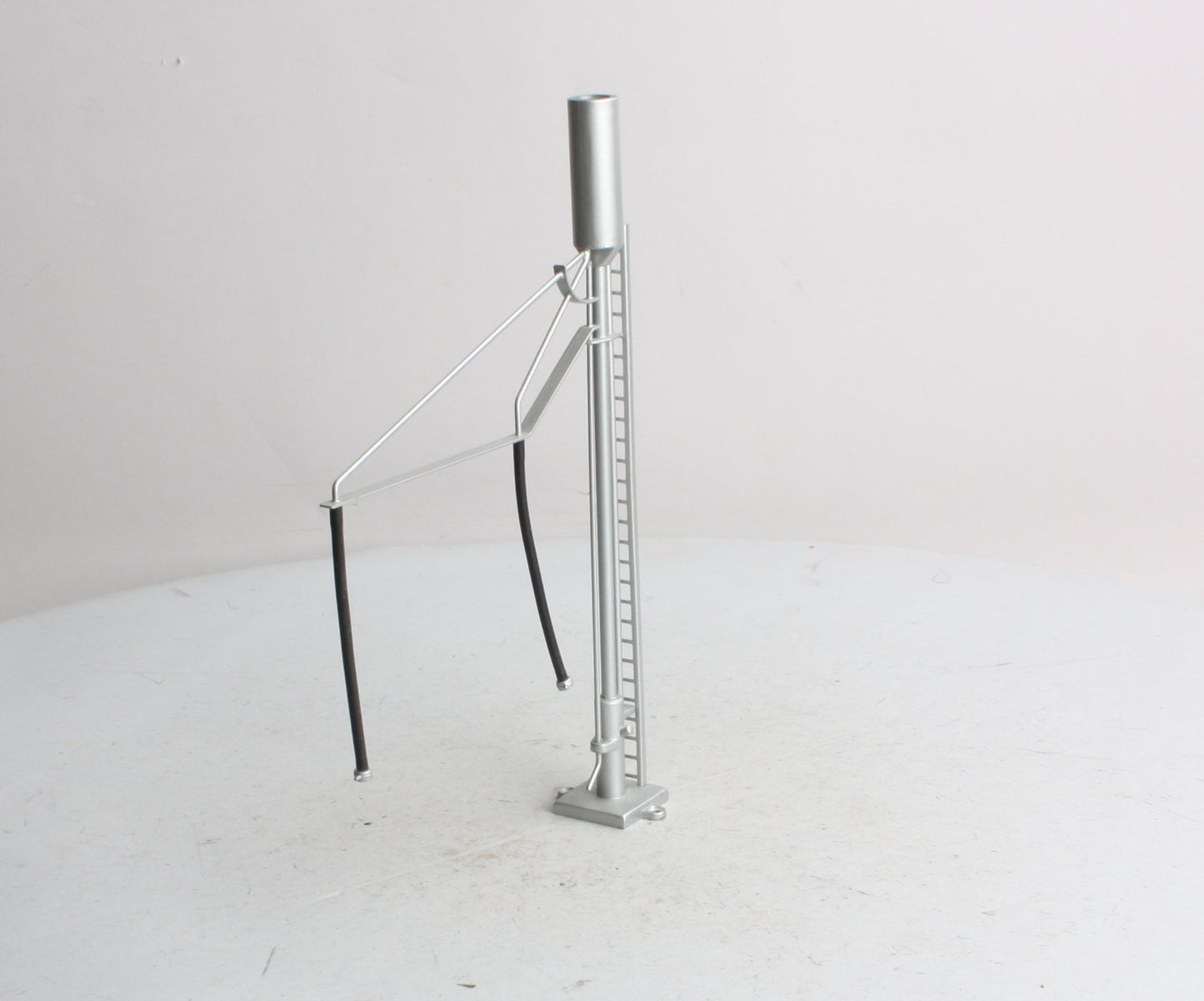 MTH 30-11040 O Scale Sanding Tower Steel & Die Cast Metal LN/Box
