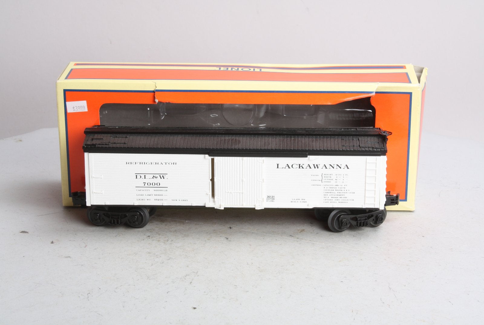 Lionel 6-36131 O Gauge Lackawanna Woodsided Reefer #7000