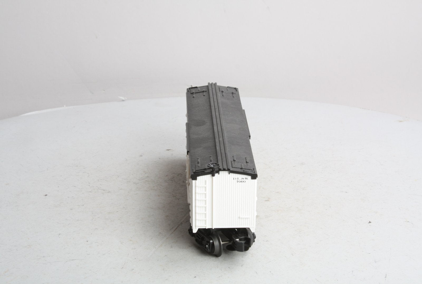 Lionel 6-36131 O Gauge Lackawanna Woodsided Reefer #7000