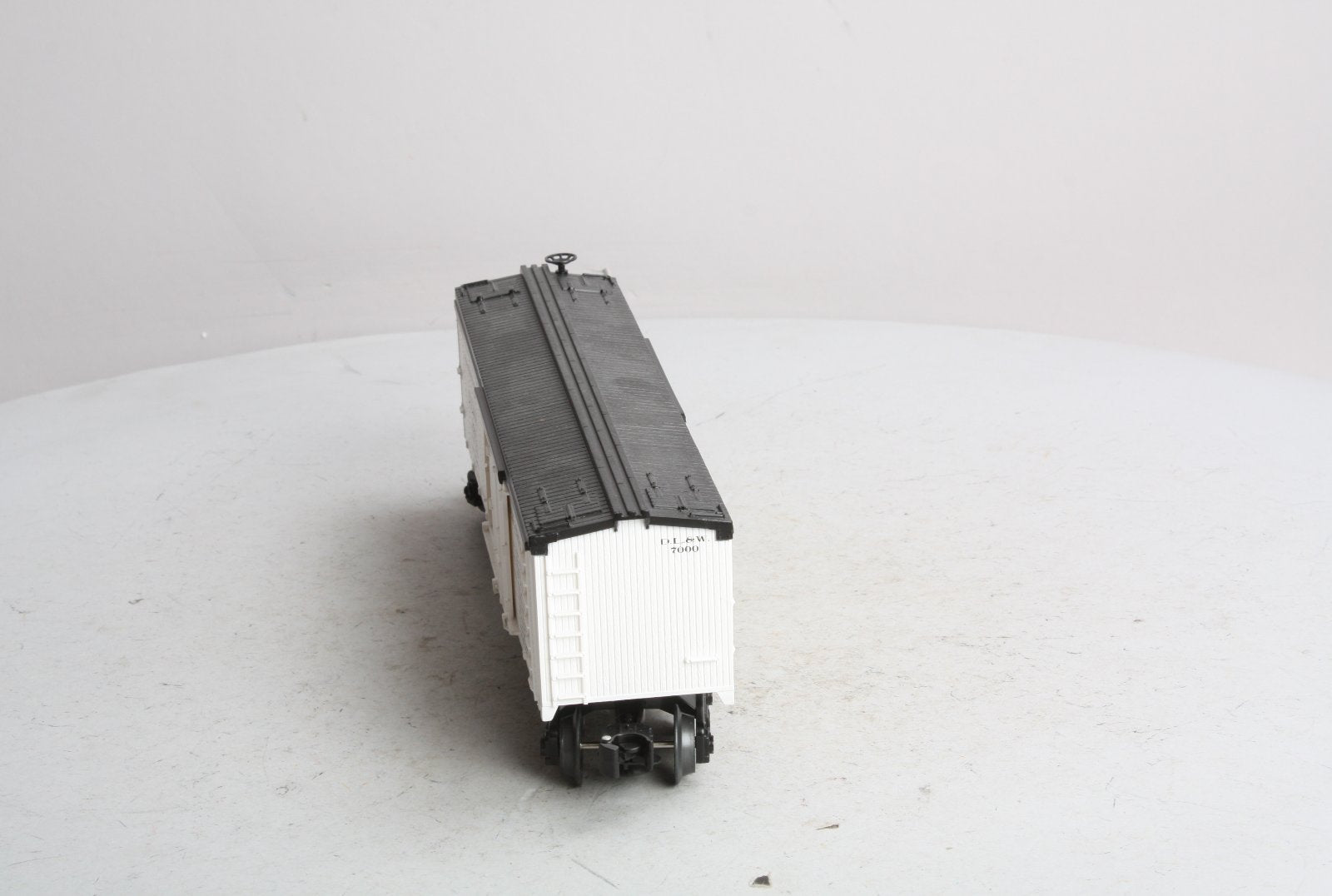 Lionel 6-36131 O Gauge Lackawanna Woodsided Reefer #7000