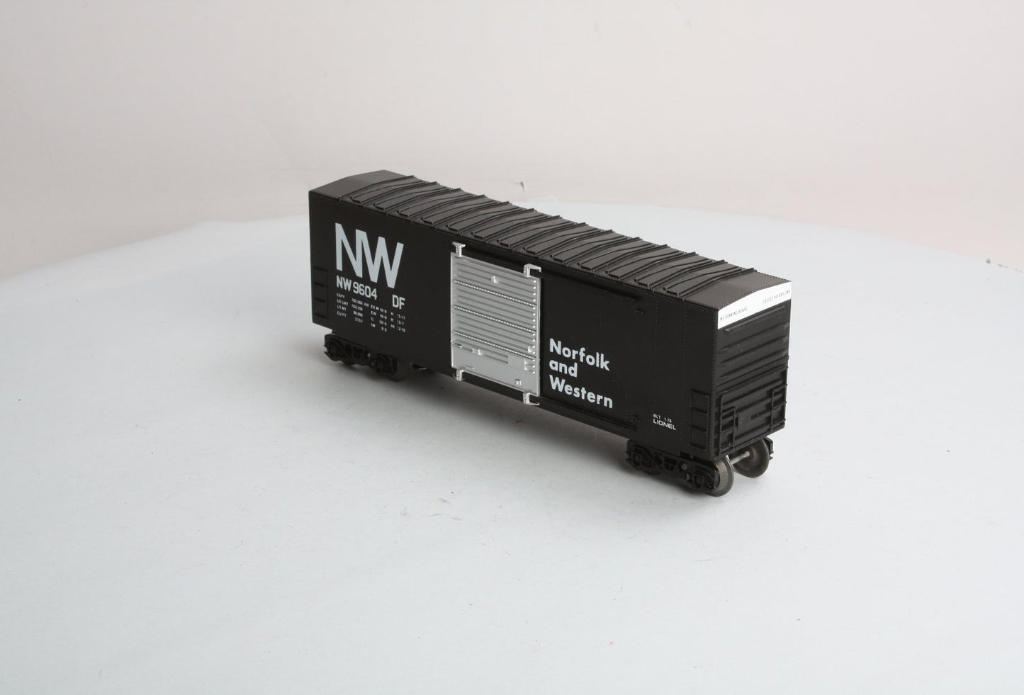 Lionel 6-9604 O Gauge Norfolk & Western Hi-Cube Boxcar