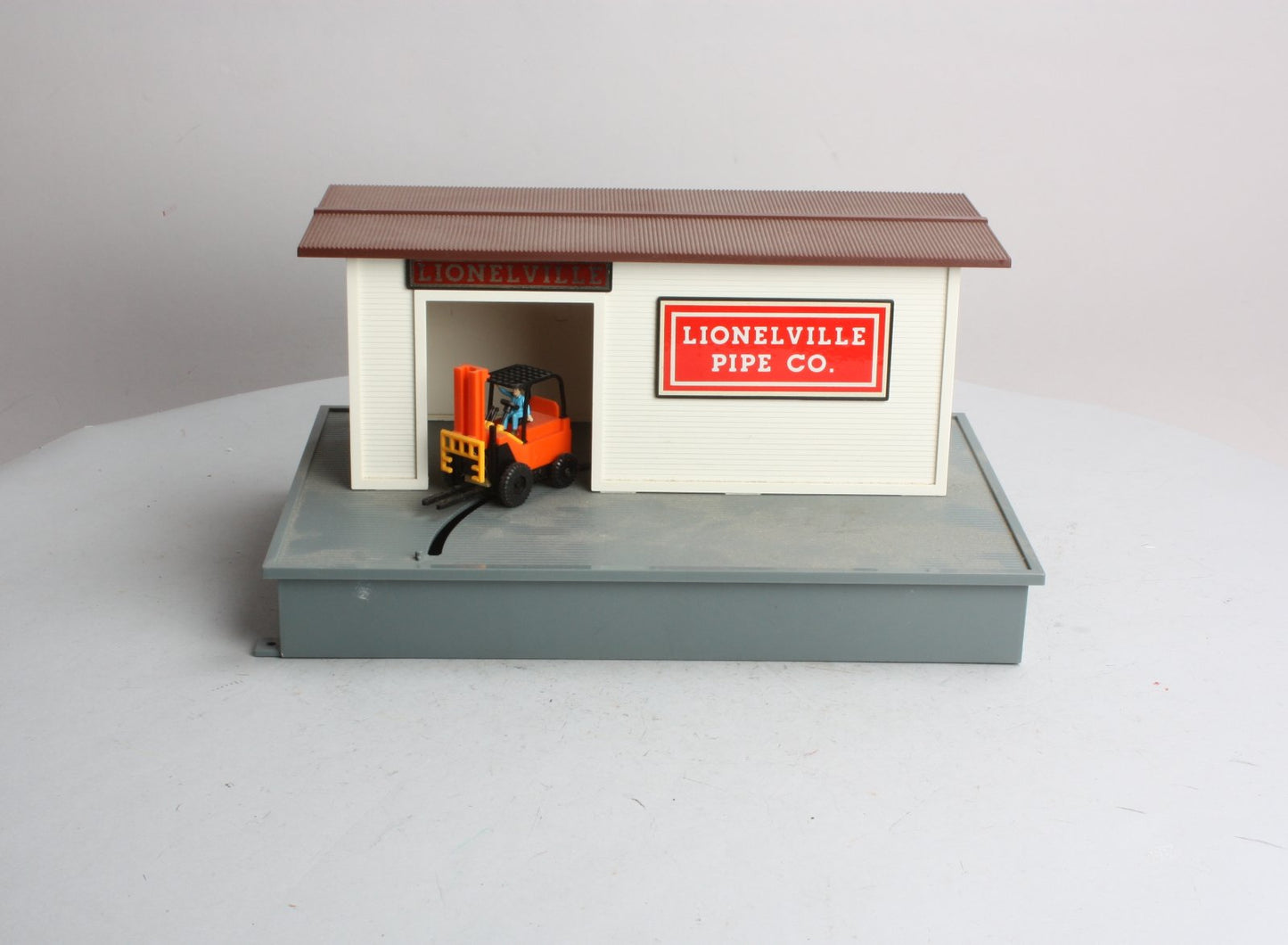 Lionel 6-12798 O/O27 Gauge Operating Forklift Loader Station LN/Box