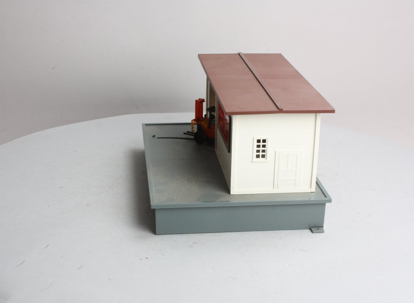 Lionel 6-12798 O/O27 Gauge Operating Forklift Loader Station LN/Box