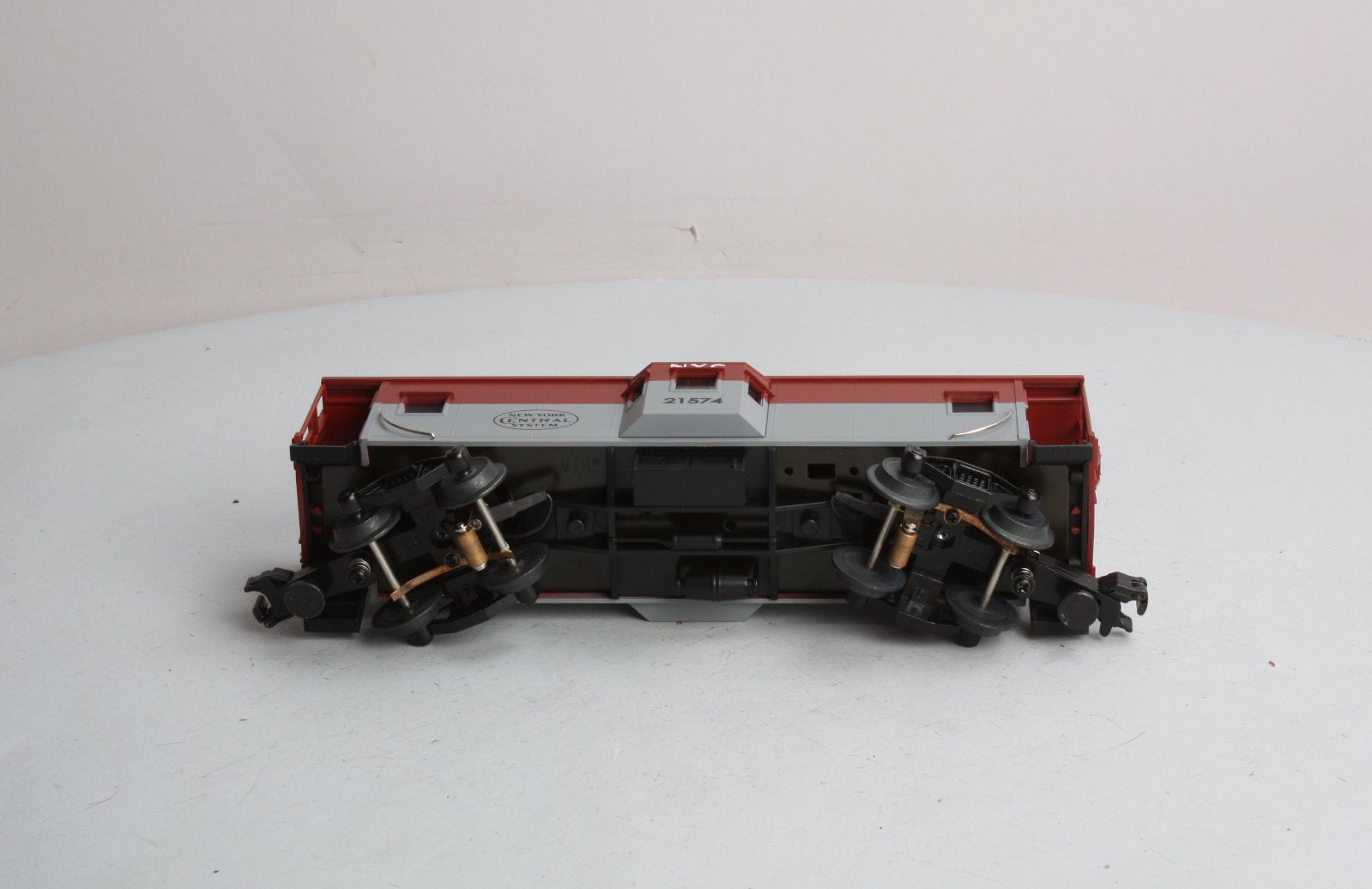 MTH 30-7712 O Gauge New York Central Pacemaker Bay Window Caboose #21574 LN/Box