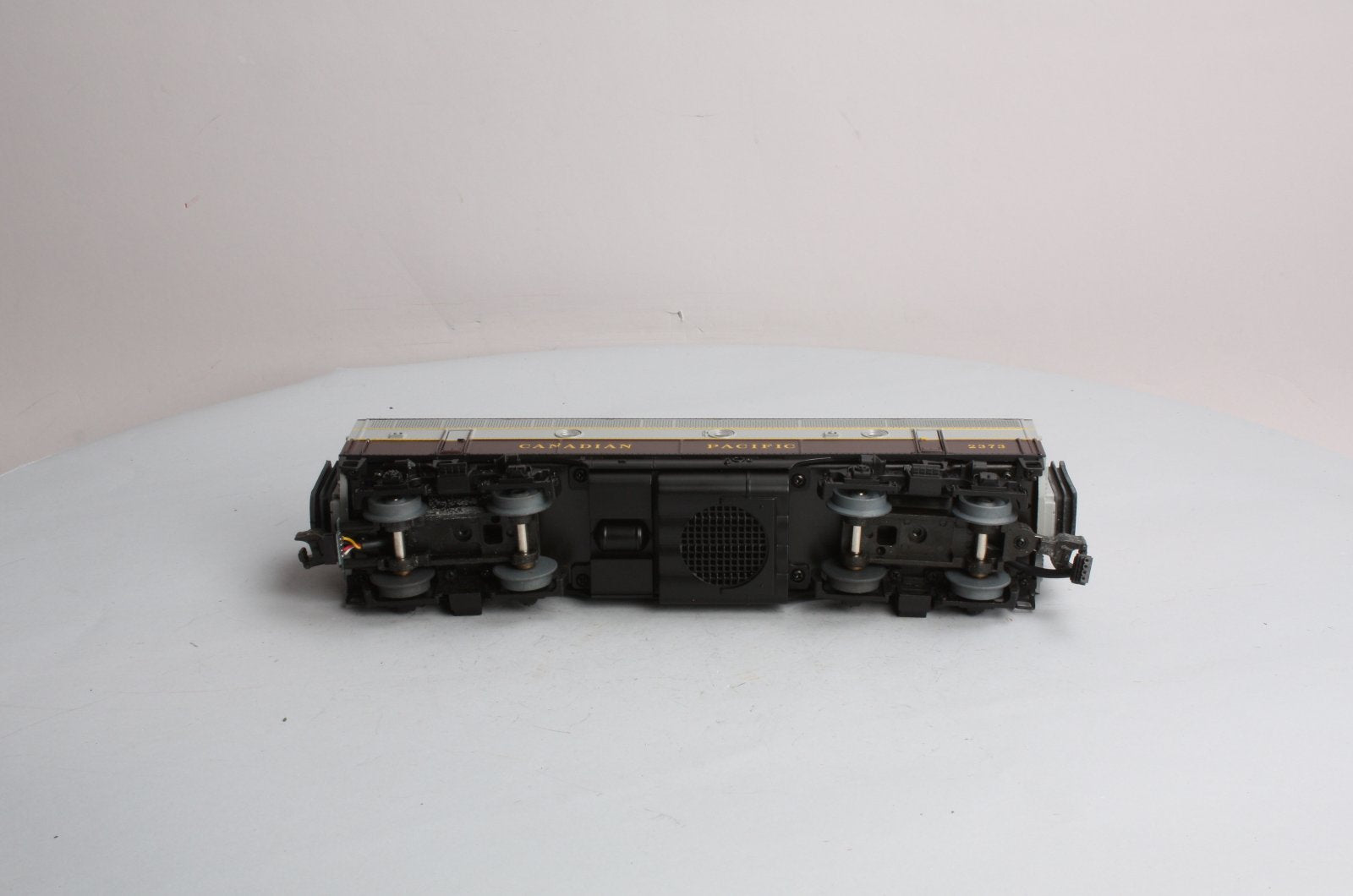 MTH 20-80002B Canadian Pacific Non-Powered F3 B-Unit Diesel Engine #2373 LN/Box