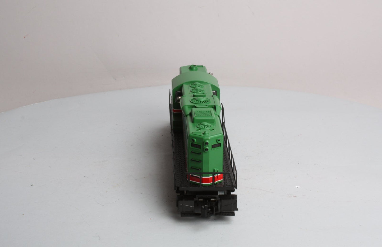 Lionel 6-18823 O Gauge Chicago & Illinois Midland SD-9 Diesel Locomotive #52 LN/Box