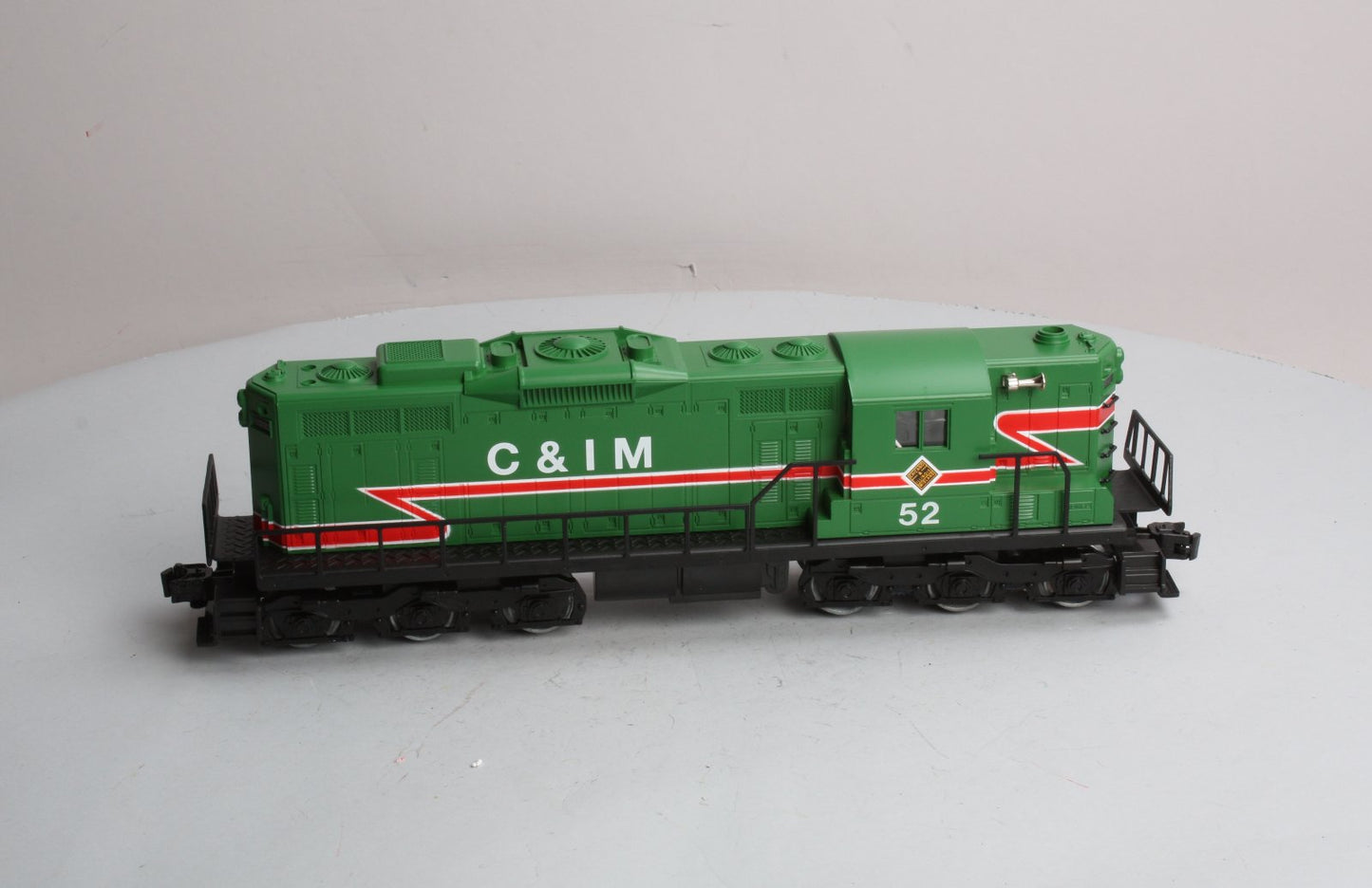 Lionel 6-18823 O Gauge Chicago & Illinois Midland SD-9 Diesel Locomotive #52 LN/Box