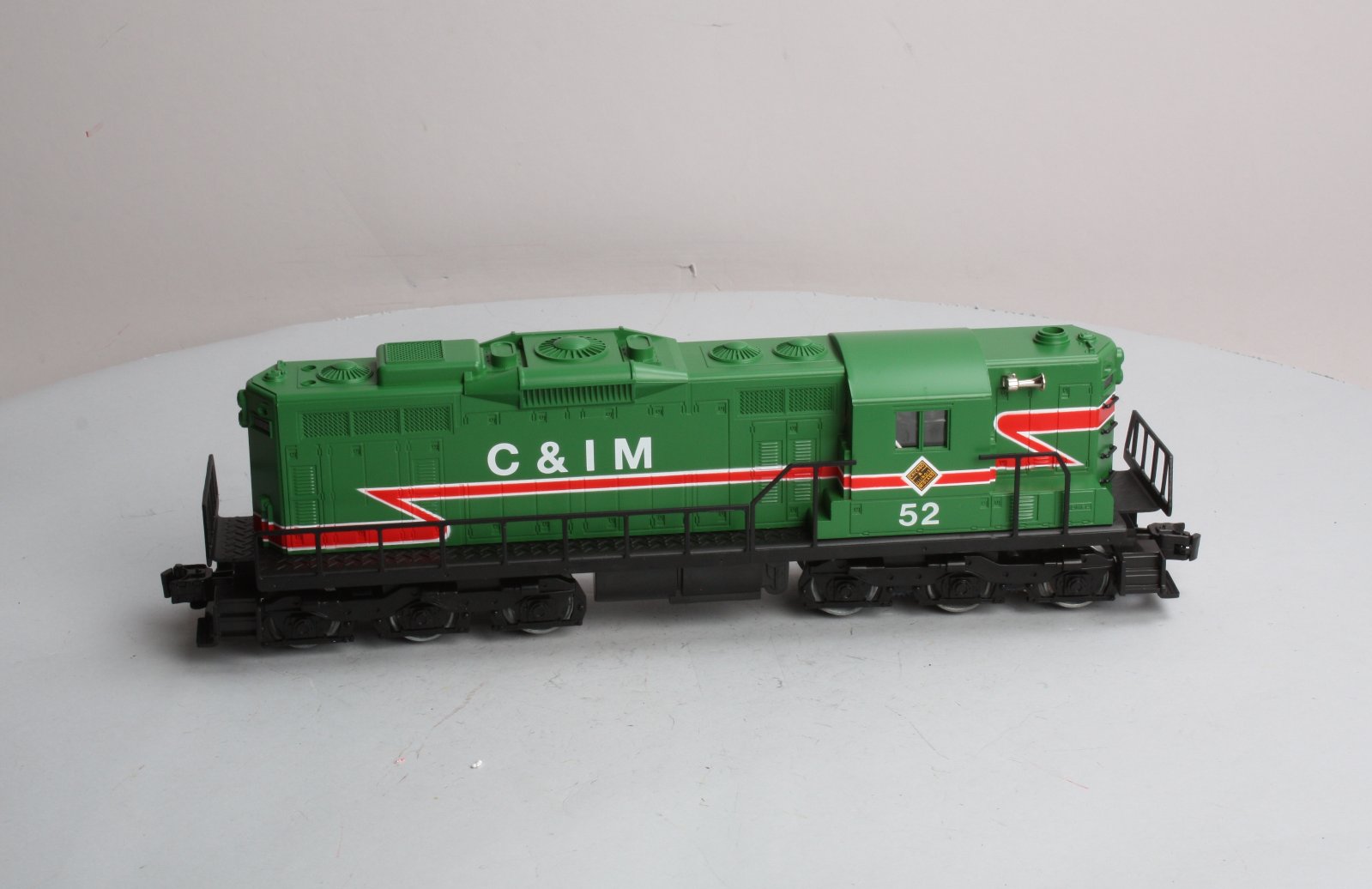 Lionel 6-18823 O Gauge Chicago & Illinois Midland SD-9 Diesel Locomotive #52 LN/Box