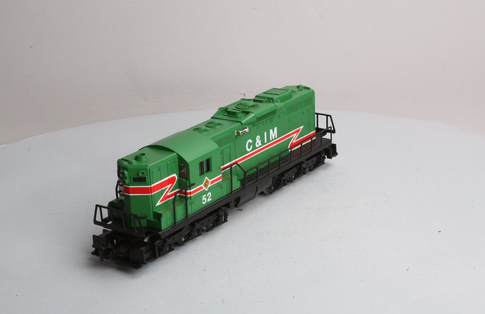 Lionel 6-18823 O Gauge Chicago & Illinois Midland SD-9 Diesel Locomotive #52 LN/Box