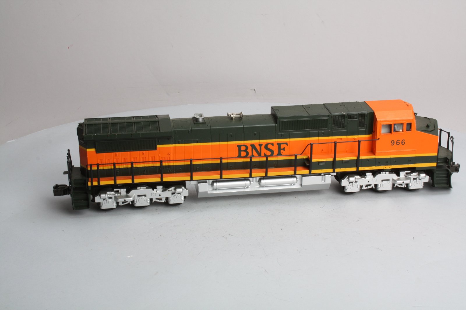 MTH 20-2172-1 O Burlington Northern Santa Fe Dash-9 Diesel Engine w/PS1 #966 EX/Box