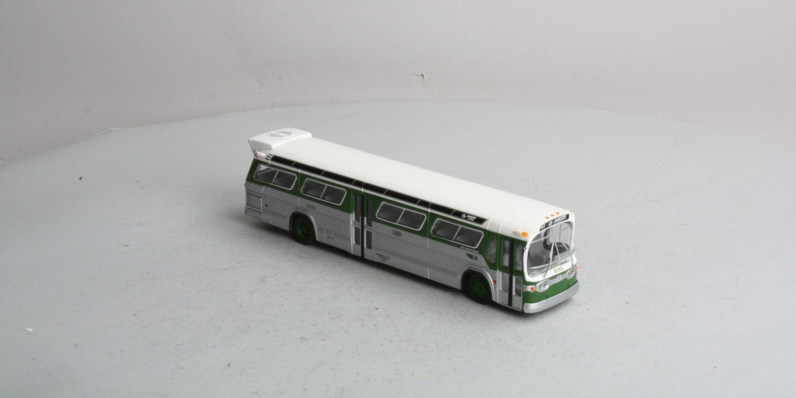 Corgi 54604 1:50 Philadelphia GM 5303 Bus Diecast Limited Edition