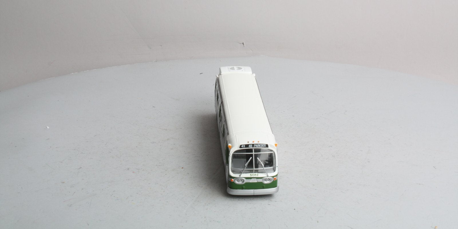 Corgi 54604 1:50 Philadelphia GM 5303 Bus Diecast Limited Edition