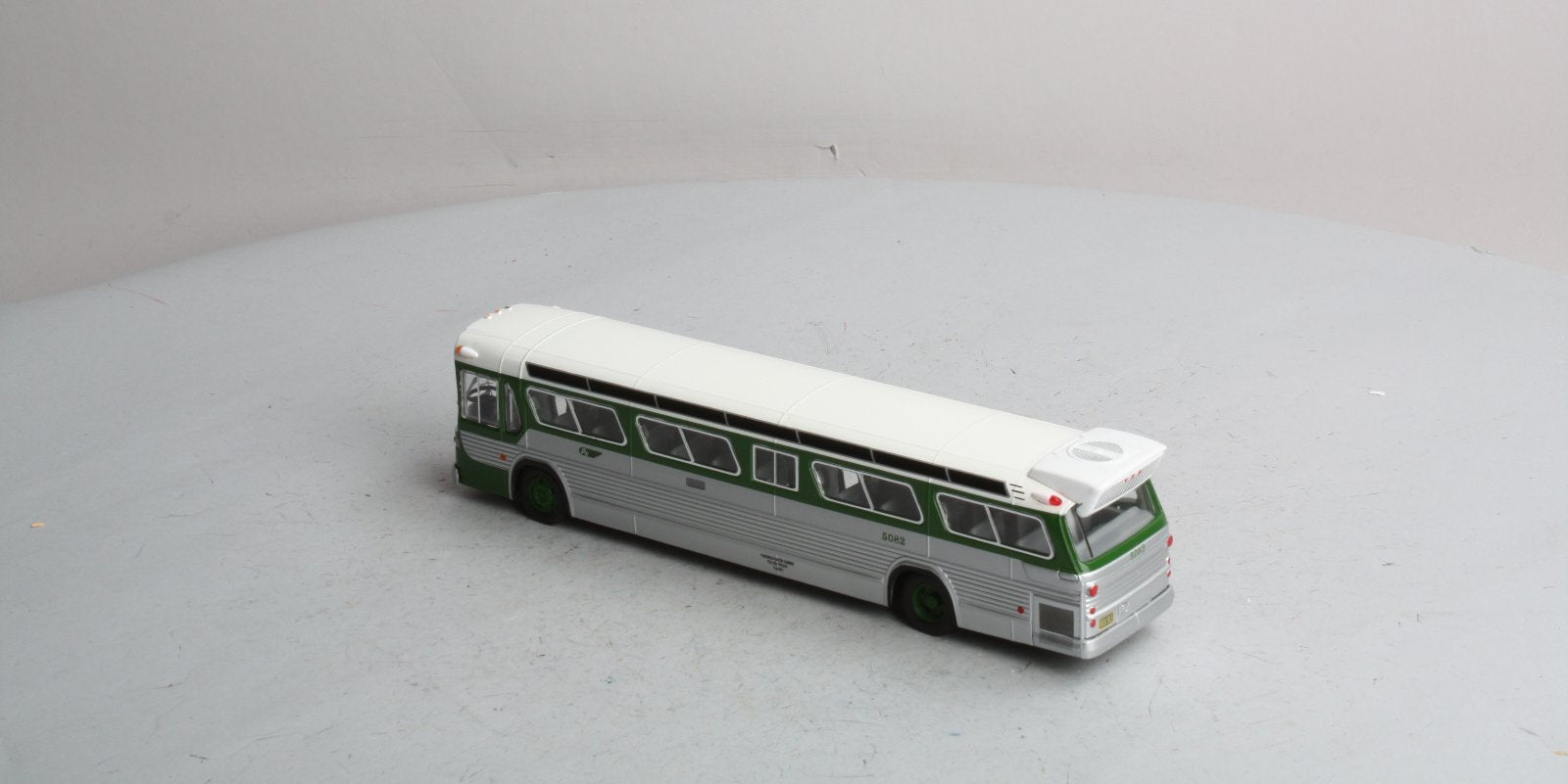 Corgi 54604 1:50 Philadelphia GM 5303 Bus Diecast Limited Edition