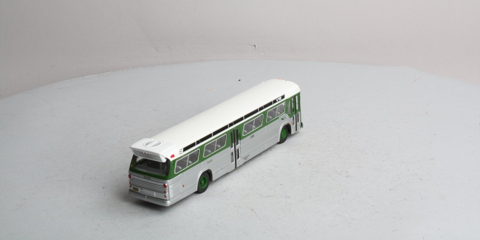 Corgi 54604 1:50 Philadelphia GM 5303 Bus Diecast Limited Edition