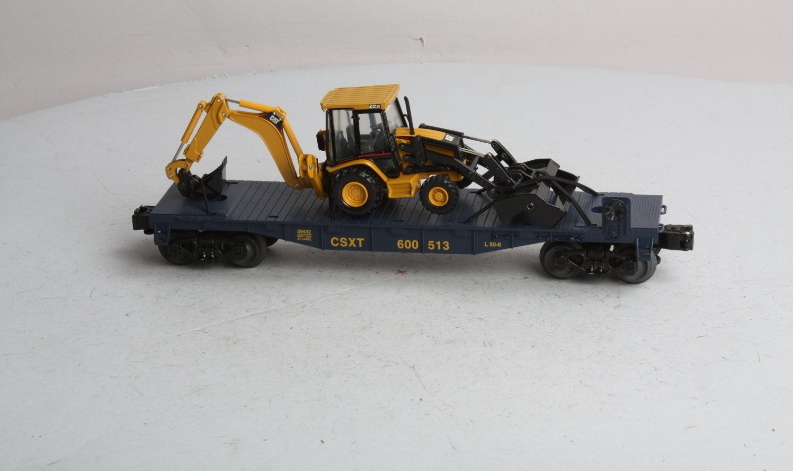 Lionel 6-29442 O Gauge CSX Flatcar with Backhoe #600513 LN/Box
