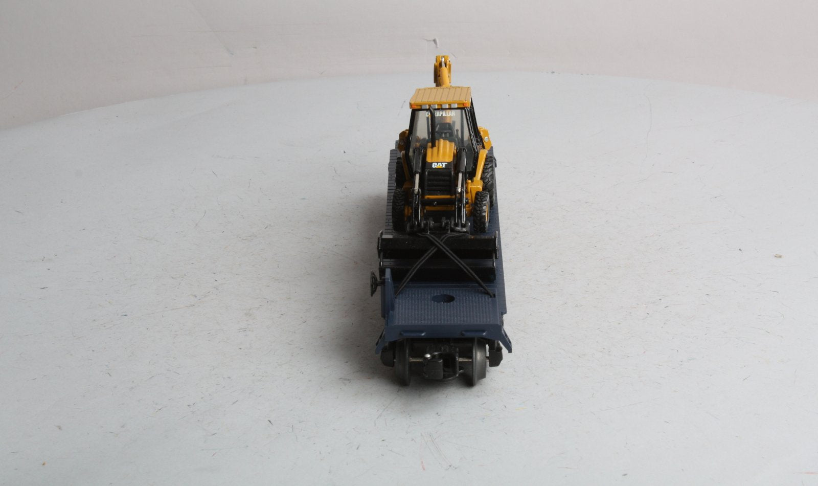Lionel 6-29442 O Gauge CSX Flatcar with Backhoe #600513 LN/Box