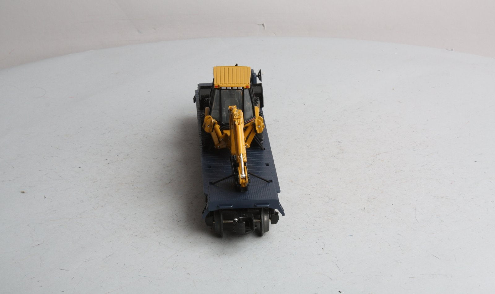 Lionel 6-29442 O Gauge CSX Flatcar with Backhoe #600513 LN/Box
