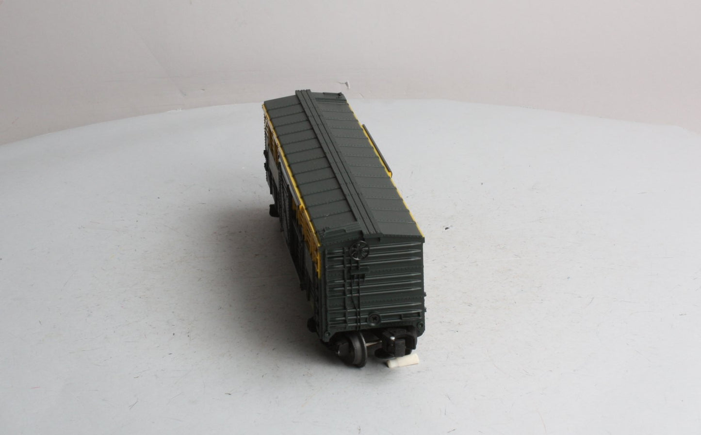 Lionel 6-16121 O Gauge Chicago & Northwestern Single Door Stock Car LN/Box