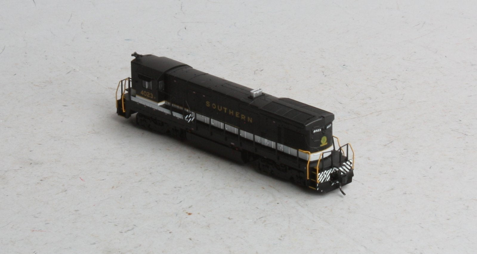 Atlas 49722 N Scale Southern B23-7 Diesel Locomotive #4023W